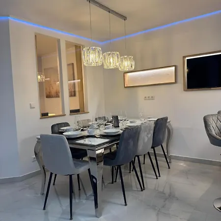 Prime Old Town Location With 3 Bedrooms For 1-7 Guests Apartment München