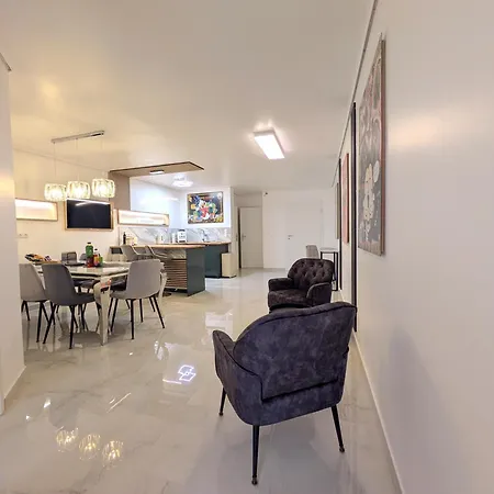Prime Old Town Location With 3 Bedrooms For 1-7 Guests Apartment München