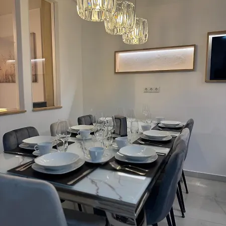 Prime Old Town Location With 3 Bedrooms For 1-7 Guests Apartment München