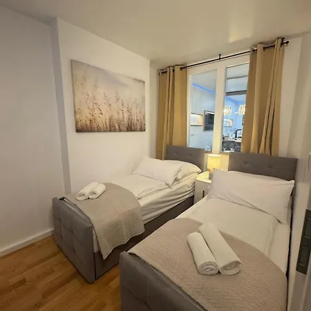Prime Old Town Location With 3 Bedrooms For 1-7 Guests * München