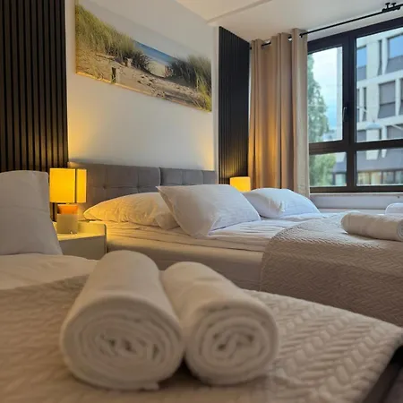 Apartment Prime Old Town Location With 3 Bedrooms For 1-7 Guests *