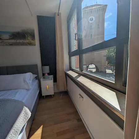 Prime Old Town Location With 3 Bedrooms For 1-7 Guests *