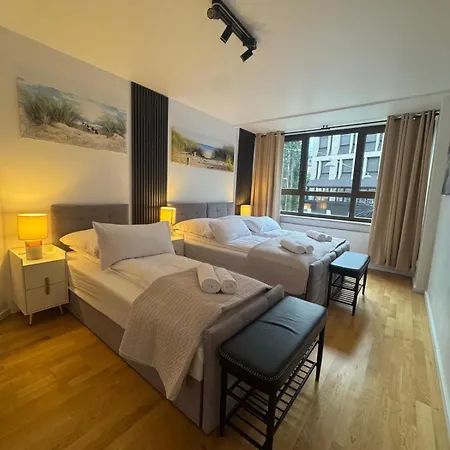 Prime Old Town Location With 3 Bedrooms For 1-7 Guests Apartment