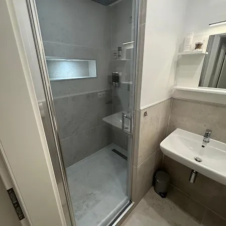 Prime Old Town Location With 3 Bedrooms For 1-7 Guests Apartment München